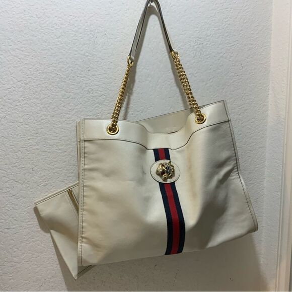 GUCCI Ivory Calfskin Large Rajah Chain Tote authentication certificate - Picture 2 of 16